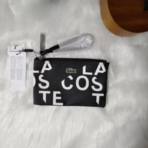 محفظة لاكوست