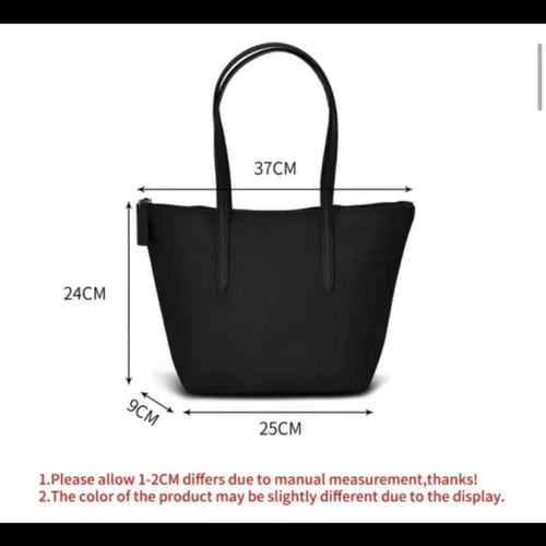 لاكوست احمر