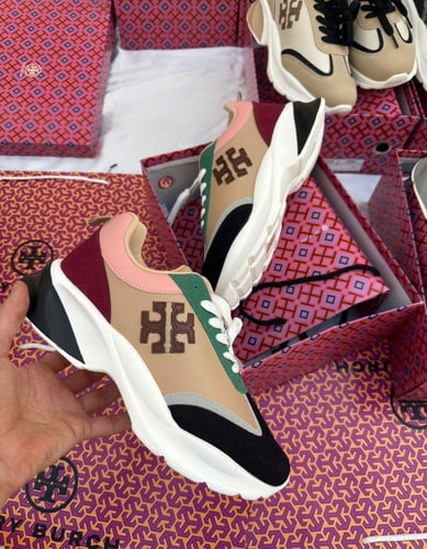 شوز توري بورش