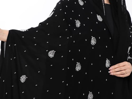 عبايه قطري شكل يديوي كامل العبايه قماش اندنوسي اما...