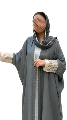 C0094-عباية ترند نص بشت ملونه