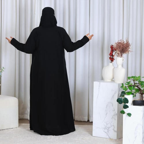 عبايه قصه اي لاين مفتوح زرار قماش كريب كتان