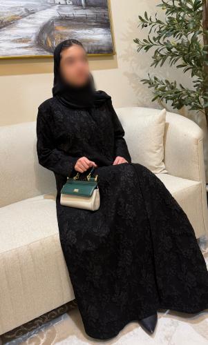 عباية اي لاين قماش جاكار مشجر مع نثر كرستال