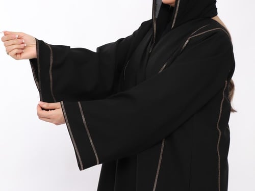 عبايه نصف كلوش كم مربع ٢خط سرفله امام وخلف وكم وتح...