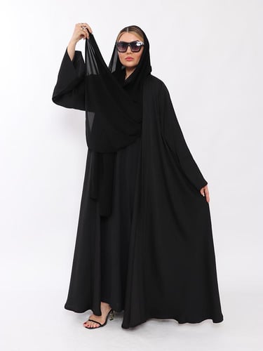 عبايه دبل كلوش ثلاثه خط سرفله اسود بالكم ناعم قماش...