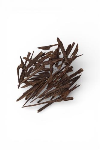 Indian oud, sandalwood, mountain cedar