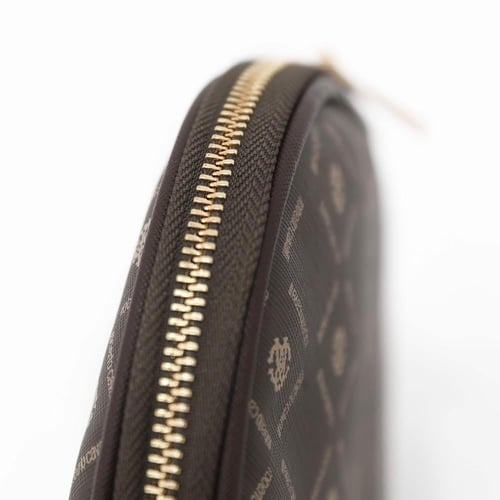 حقيبة مكياج من روبرتو كافالي