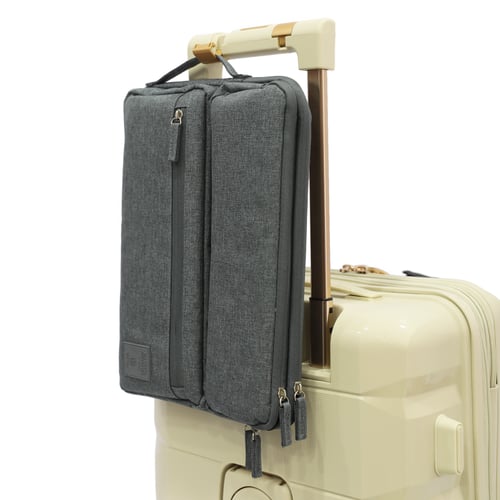 حقيبة من ماركة فكتوريا مقاس كابينة الطائرة