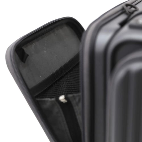 حقيبة من ماركة فكتوريا مقاس كابينة الطائرة