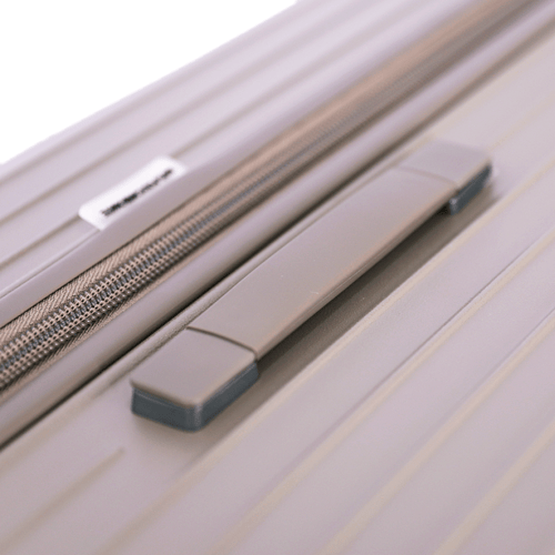 حقيبة من ماركة فكتوريا مقاس26 انش