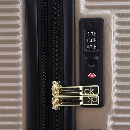 طقم حقائب ماركة كالفن كلاين