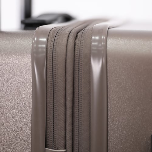 حقيبة من ماركة روبيرتو كفالي مقاس صغير