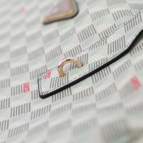 حقيبة علاقي جي وايف من ماركة جيس