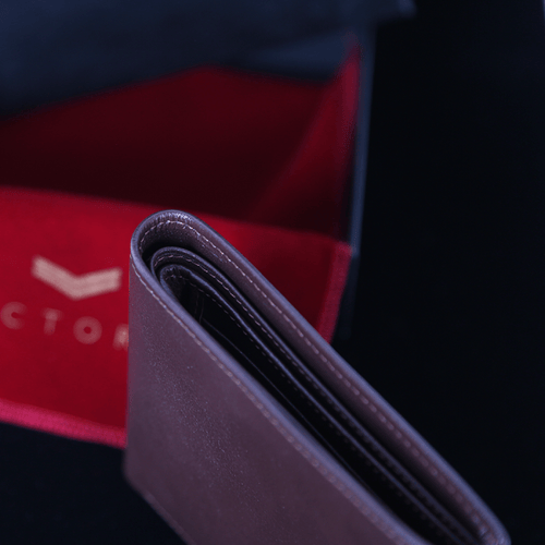 محفظه رجالي جلد طبيعي ماركه فكتوريا