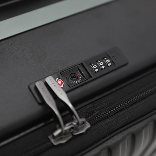 حقيبة سفر ماركة فكتوريا