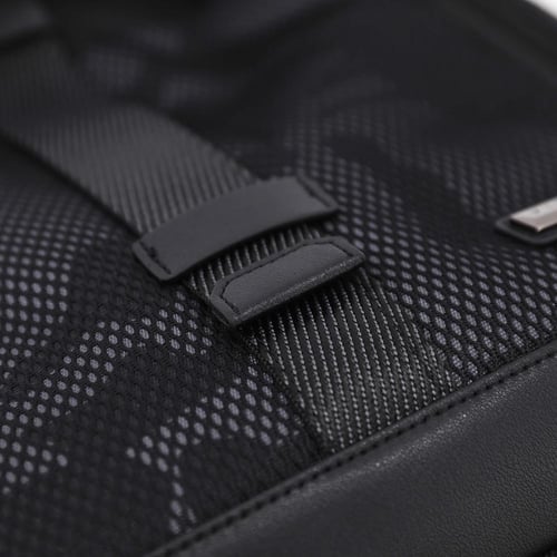 حقيبة ظهر ماركة فكتوريا