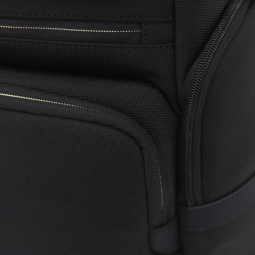 حقيبة ظهر ماركة فكتوريا