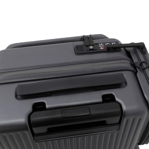 حقيبة من ماركة فكتوريا مقاس كابينة الطائرة