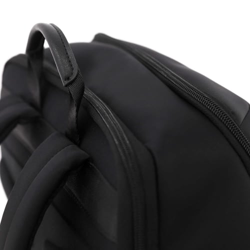 حقيبة ظهر ماركة فكتوريا