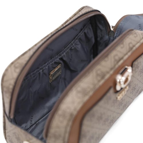 حقيبة يد من ماركة جيس