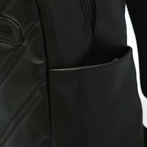 حقيبة ظهر ماركة دكني