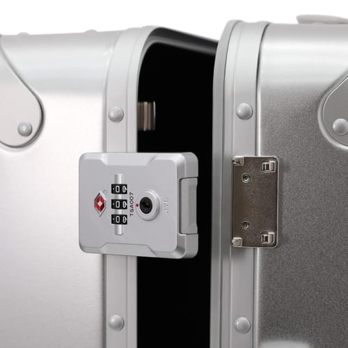 حقيبة صغير ماركة فكتوريا مصنوعة من الألمنيوم