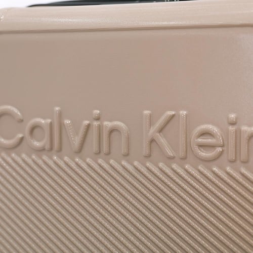 طقم حقائب ماركة كالفن كلاين