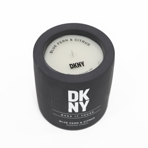 شمعة معطرة ماركة دكني بفتيلة واحدة