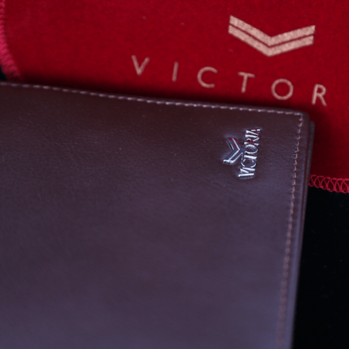 محفظه رجالي جلد طبيعي ماركه فكتوريا