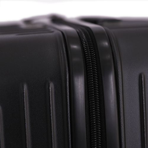 حقيبة من ماركة فكتوريا مقاس26 انش