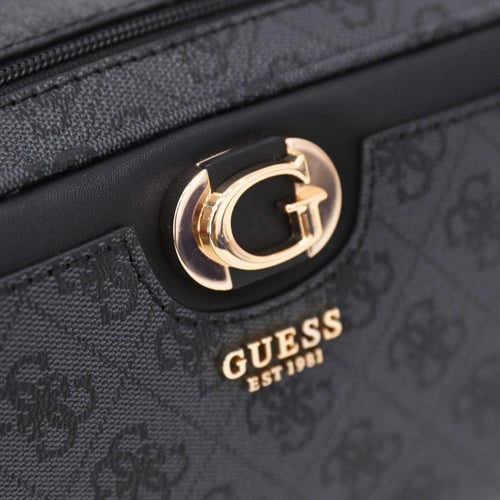 حقيبة يد من ماركة جيس