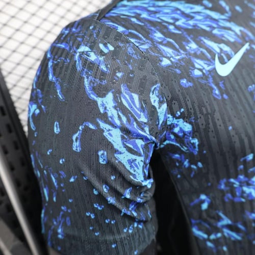 تيشيرت انترميلان احماء 25/26 - نسخة لاعبين