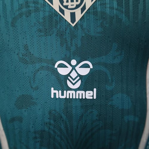 تيشيرت ريال بيتيس نسخة خاصة 25/26 - نسخة لاعبين