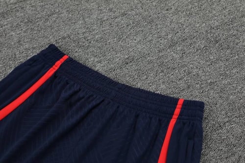 طقم تدريبات ليفربول 23/24