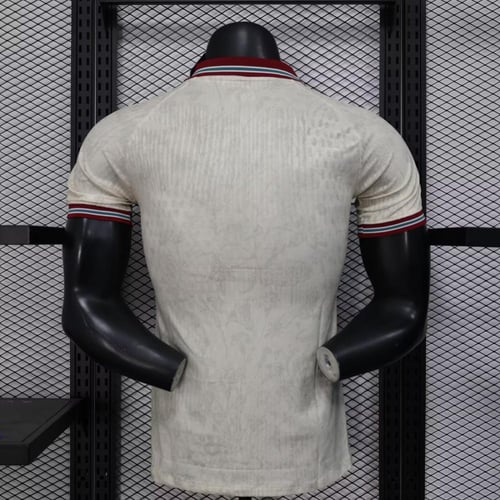 تيشيرت ريال بيتيس نسخة خاصة 25/26 - نسخة لاعبين