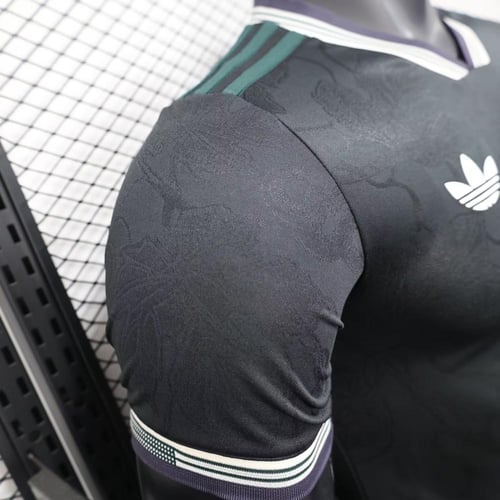 تيشيرت يوفنتوس الثالث 25/26 - نسخة لاعبين