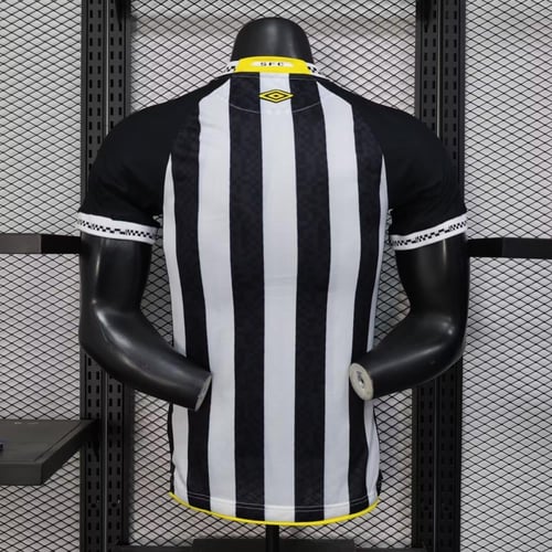 تيشيرت سانتوس اساسي 25/26 - نسخة لاعبين