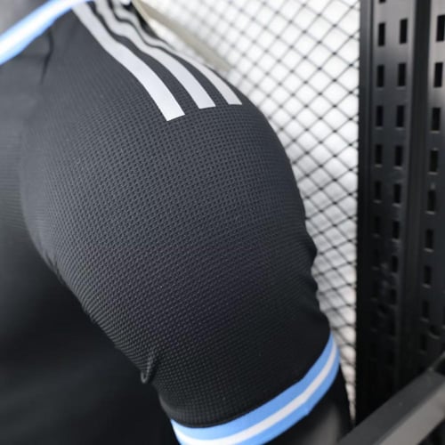 تيشيرت الارجنتين احتياطي 25/26 - نسخة لاعبين