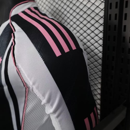 تيشيرت يوفنتوس اساسي 25/26 - نسخة لاعبين