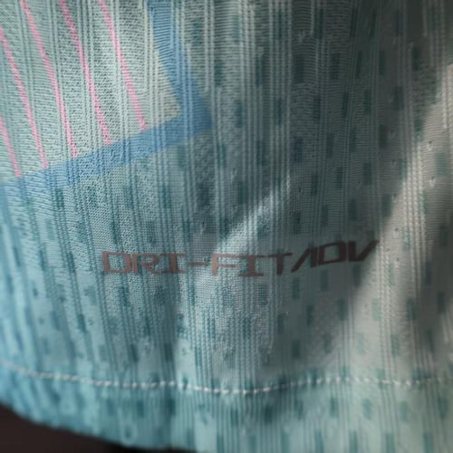 تيشيرت برشلونة نسخة خاصة 25/26 - نسخة لاعبين