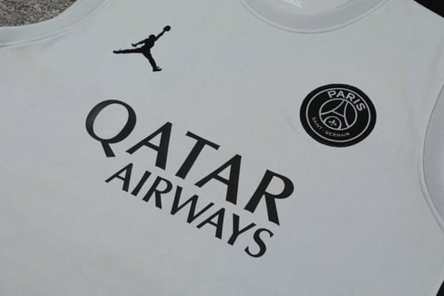 طقم تدريبات باريس 23/24