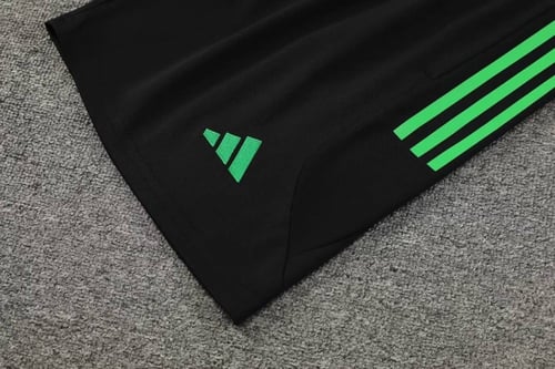 طقم تدريبات بايرميونخ 23/24