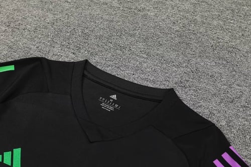 طقم تدريبات بايرميونخ 23/24