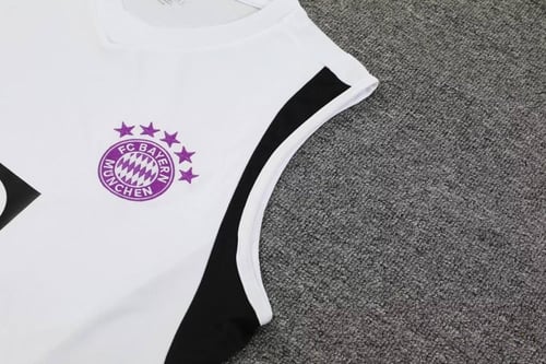 طقم تدريبات بايرميونخ 23/24