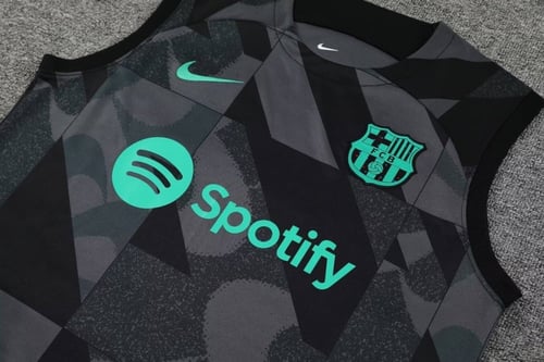 (طقم تدريبات برشلونة 23/24)