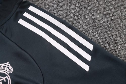 طقم تدريبات ريال مدريد 25/26