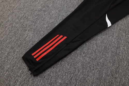 طقم تدريبات ليفربول 25/26