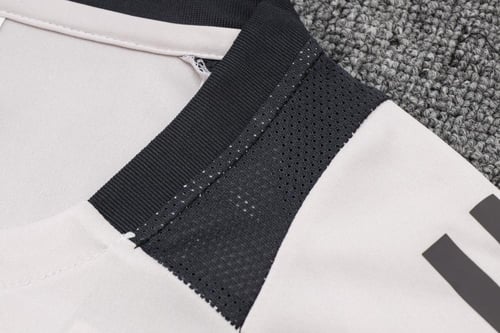 طقم تدريبات ريال مدريد 24/25