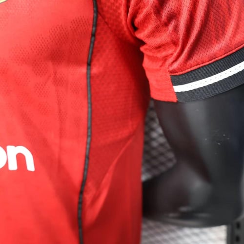 تيشيرت مانشيستر يونايتد اساسي 25/26 - نسخة لاعبين