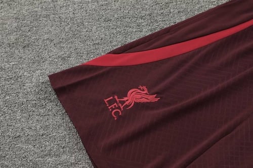 طقم تدريبات ليفربول 23/24